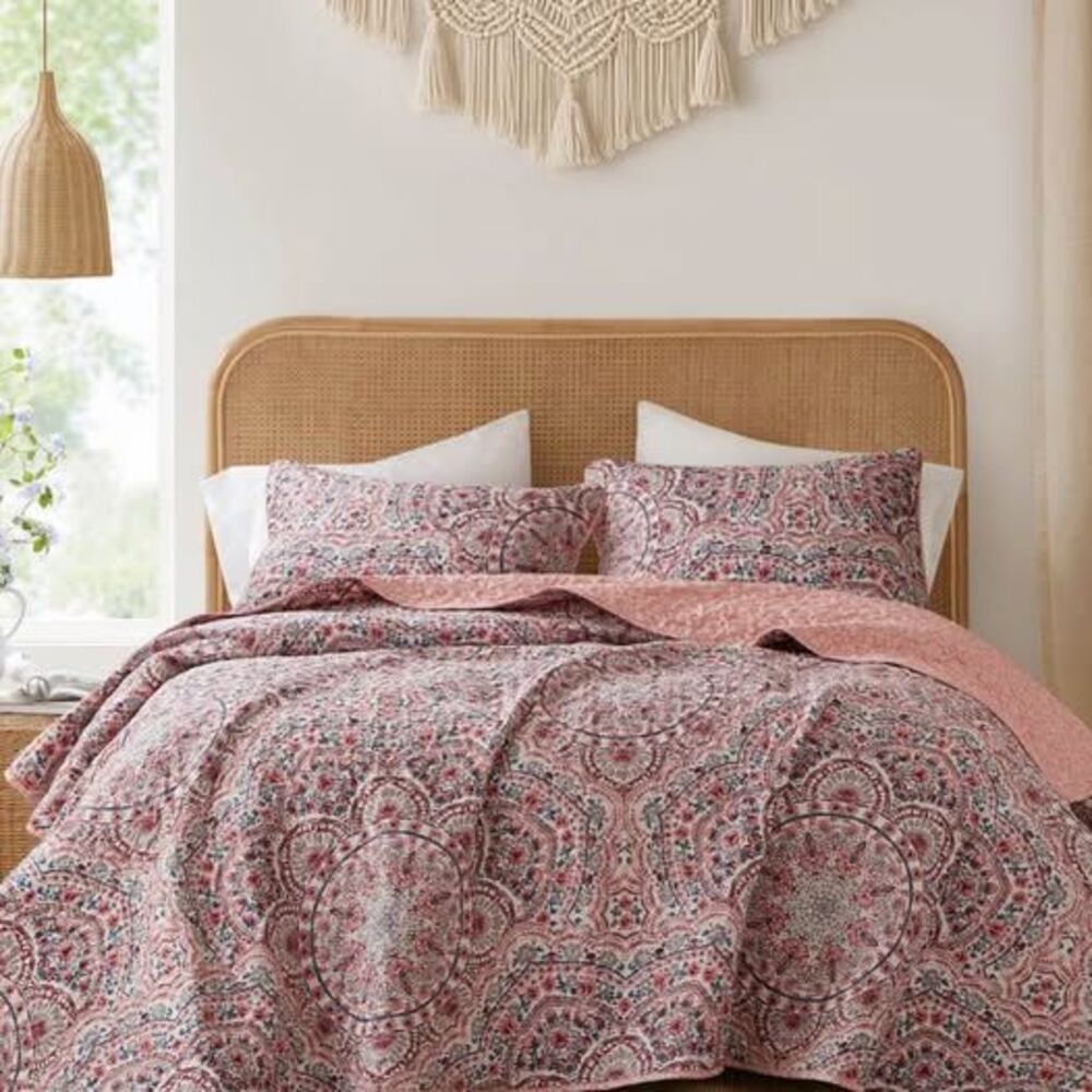 3 Pieces Full/Queen Quilt Set VCNY Home